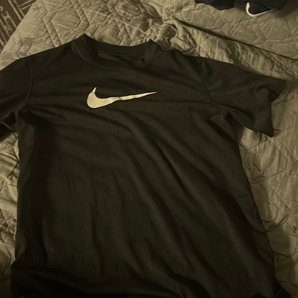 Nike athletic t boys size 10/12
